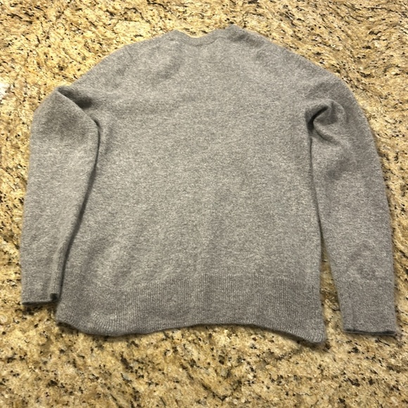Gray cashmere sweater - Picture 5 of 5